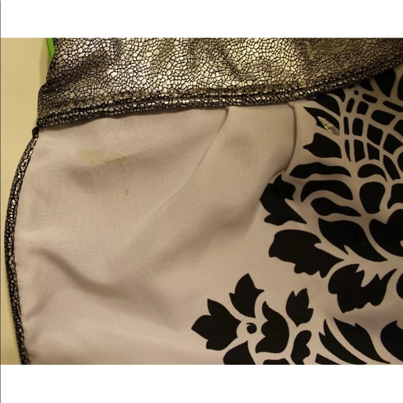 2/$20 Triangular Black White Floral Print Lime Green Patent Leather Bag Purse - Picture 8 of 11